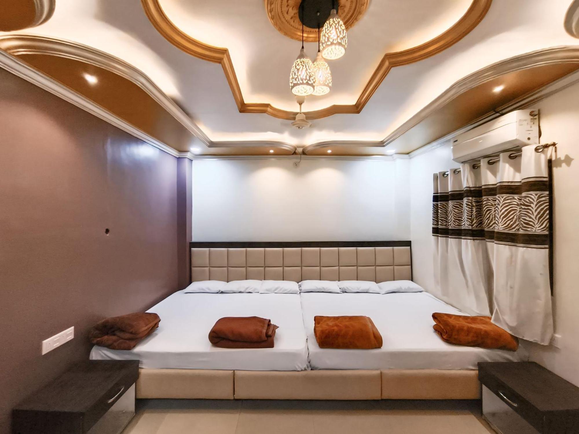 Shree Trilokeshwar Guesthouse Ujaim Exterior foto