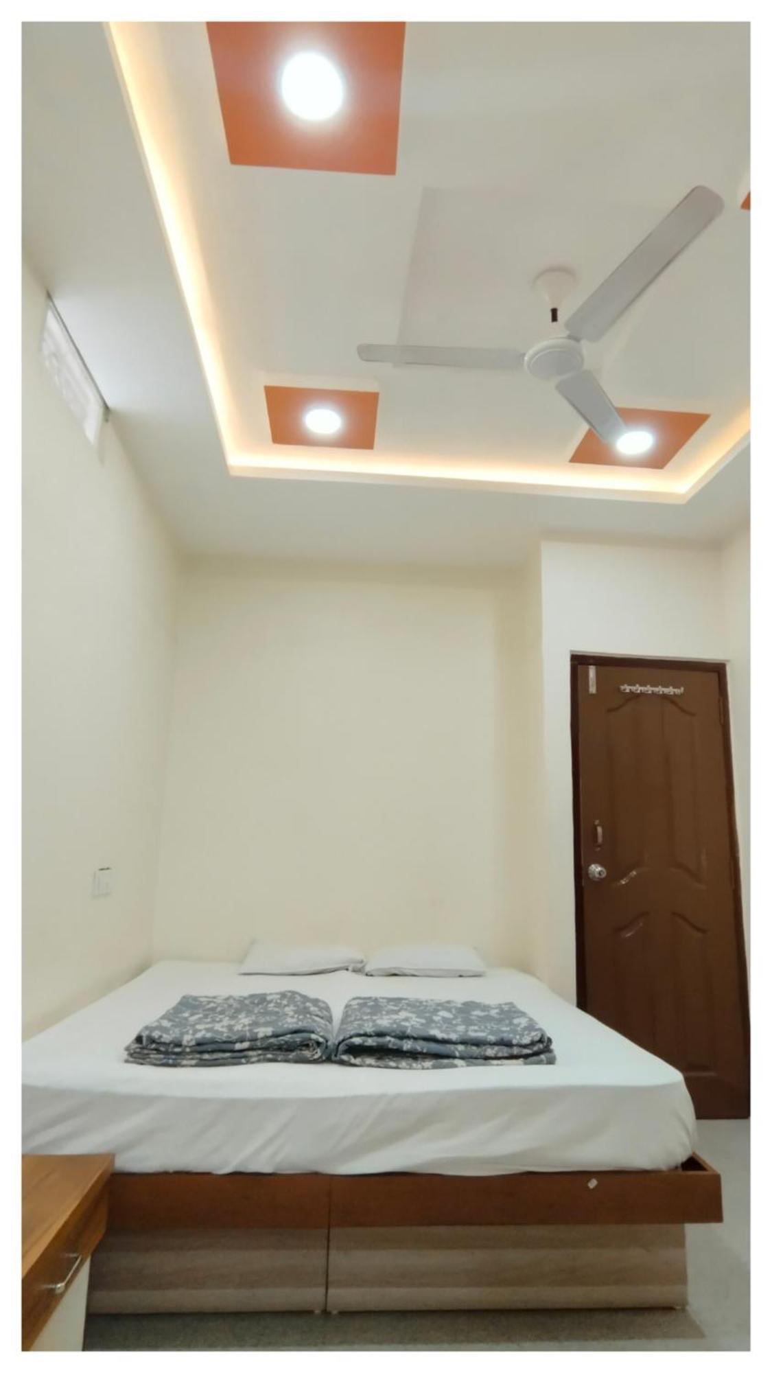 Shree Trilokeshwar Guesthouse Ujaim Exterior foto